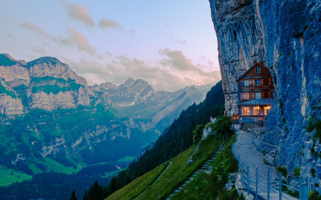 Summer & Culture: Appenzell & Äscher Cliff Walk
